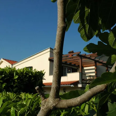 House Mare Villa *